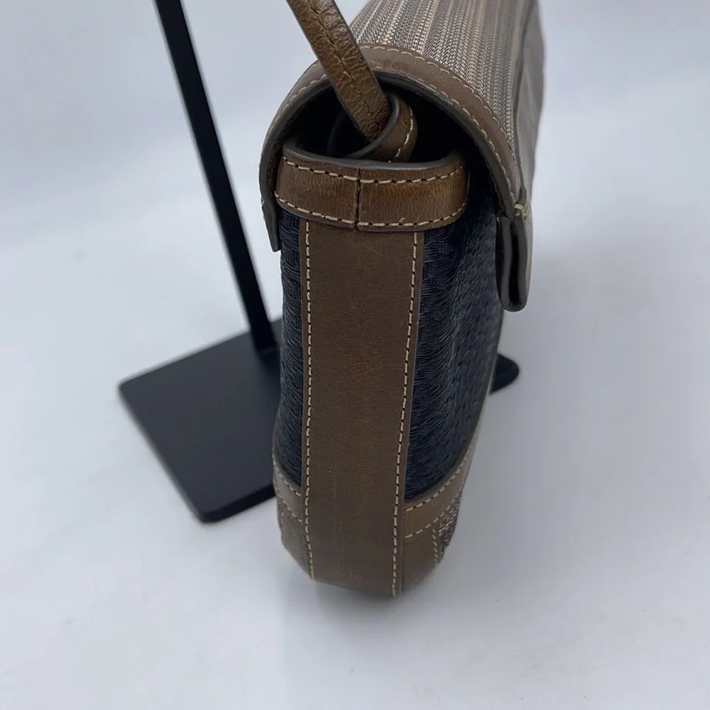 Tusk Shoulder Bag - Picture 7 of 7